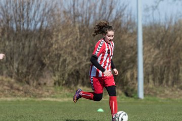 Bild 45 - C-Juniorinnen TSV Zarpen - TuS Tensfeld : Ergebnis: 2:1